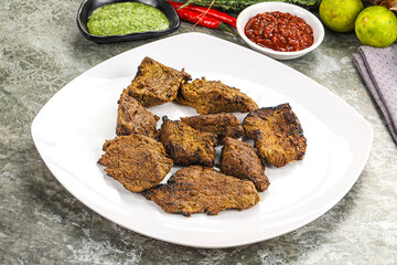 Grilled beef barbecue with spises