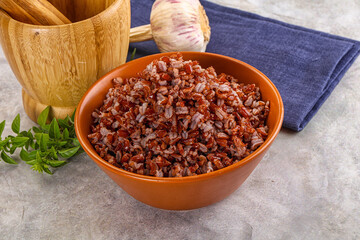 Red steamed rubine rice garnish