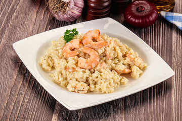Gourmet risotto with prawn and cheese