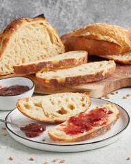 Selbstgebackenes Brot