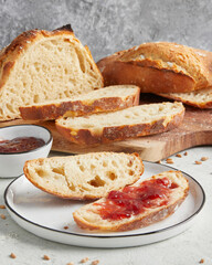 Selbstgebackenes Brot