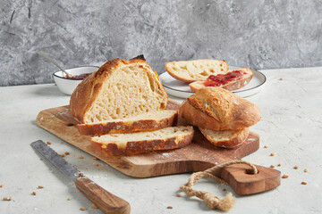 Selbstgebackenes Brot