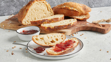 Selbstgebackenes Brot