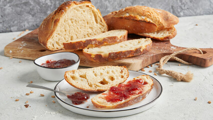 Selbstgebackenes Brot