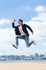 男性　ジャンプ