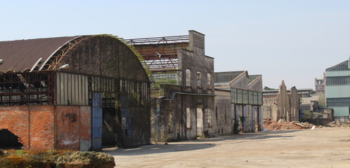 Complesso industriale abbandonato e riconversione urbanistica