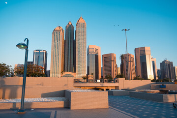Obraz premium skyscrapers in chicago at sunset, Cinematic view of urban skyline