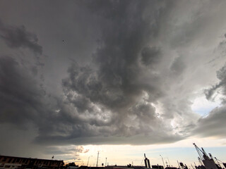 Rising cumulus congestus towers