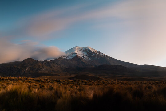 Volc&aacute;n Chimborazo al atardecer 18H00