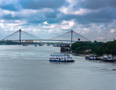 River Ganges, overlooking The Vidyasagar Setu or Second Hooghly Bridge.