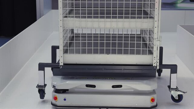 Distribution Warehouse Automation Mobile Robot Flow Rack Tech