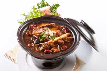 Healthy Casserole with Red Dates, Ginseng and Mushrooms Stewed Beef Brisket