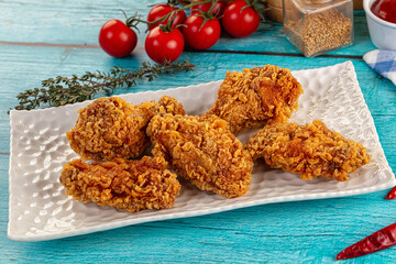 Golden crispy fried chicken wings