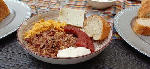 Gallo pinto desayuno típico de Costa Rica