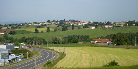 Panorama sur la ville de Chazelles sur Lyon dans les Monts du Lyonnais