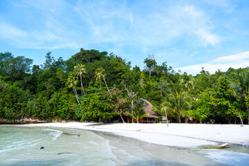 Paradise bay at Lia beach, Waleakodi Island, Togian archipelago, Sulawesi, Indonesia