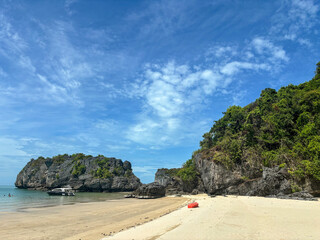 Beautiful Sea and Cliff Landscape in Ang Thong National Marine Park, Koh Samui, Gulf of Thailand
