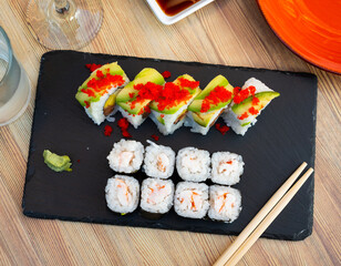 Popular Japanese dishes are Uramaki, cooked with mango, avocado, cucumber and salmon, and Hosomaki with cooked shrimp