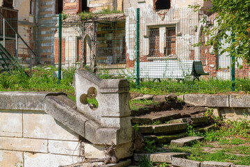 A fragment of the ruins of a manor house in the estate of Vladimir Khrapovitsky. Muromtsevo, Vladimir region, Russia