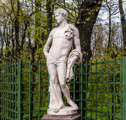 Obraz premium Antique sculptures in the St. Petersburg Summer Garden in Russia.