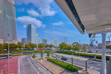 春の神奈川県横浜市 桜木町駅前ロータリ―を俯瞰