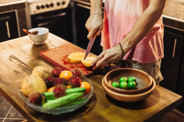 Fresh ripe mangoes sliced and served in a minimalist tropical kitchen. Vibrant, plant-based food for a healthy, cruelty-free, and naturally beautiful lifestyle