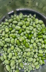 green peas in a bowl