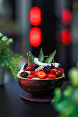 macedonia fresca, preparata ogni giorno con ingredienti genuini e colorati