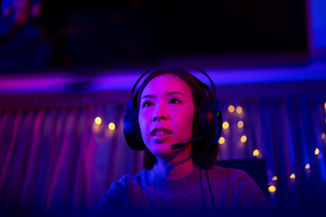Influencer is livestreaming video game.