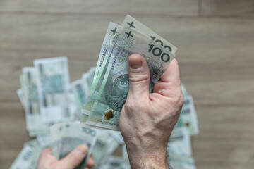 Polskie banknoty PLN – gotówka, pieniądze, złotówki