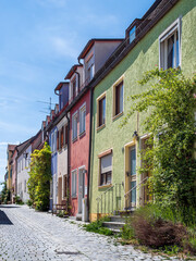 Bunte Historische Häuser in der Altstadt  von Freising, Bayern, Deutschland, Europa