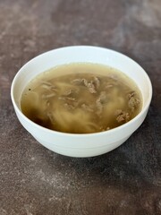 A plate of Vietnamese beef noodle soup 