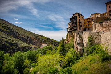 Vista de la ciudad medieval de Cuenca, situada en los acantilados en España.	
