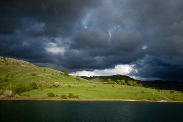 sunny and cloudy in the same time, weather 
