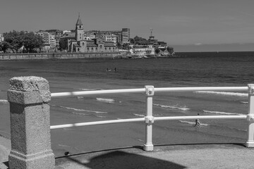 Fototapeta premium Gijon in Asutrien im Norden Spaniens