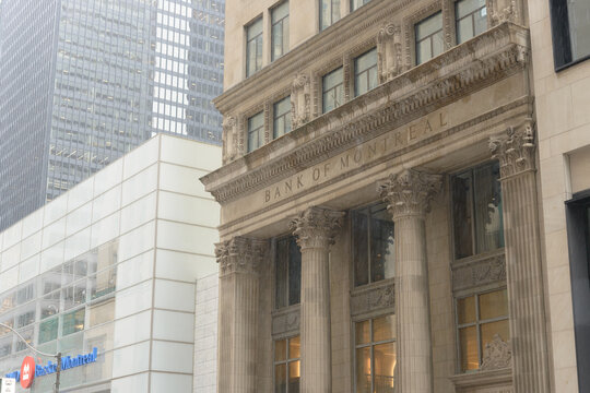 exterior of heritage office tower designed by Sankey Associates and Curry & Sparling, 1917 with additions in 1930, located at 302 Bay St, Toronto
