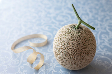 【アールスメロン】高級フルーツの代表、アールス品種のマスクメロン。上品な甘い香りの果肉は滑らかな果汁たっぷり。