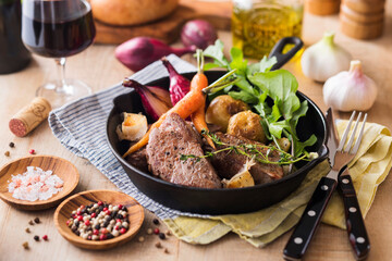 【牛テンダーロインステーキ】塩と胡椒でシンプルにグリルしたオーストラリア産牛テンダーロイン。 柔らかく脂の少ない人気のヒレステーキです。