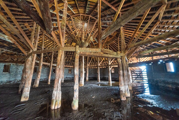 Incredible Ceiling Structure On Round Barn