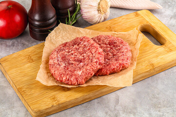 Raw round beef cutlet minced meat