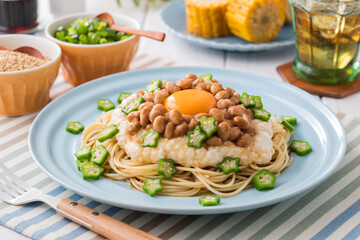 【納豆と山芋の冷製パスタ】しっかり冷やした麺をスタミナ満点の納豆・山芋・オクラで楽しむ冷製パスタです。