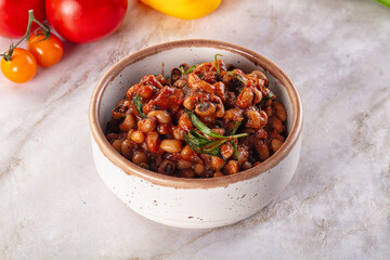 Black eye beans wutg tomato sauce