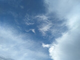 Obraz premium Soft clouds and blue sky in peaceful weather