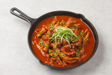  Chicken feet is a dish made with seasonings such as gochujang and red pepper powder.