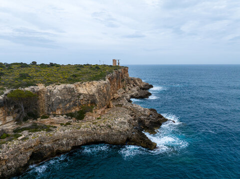 Faro de la Torre d'en Beu en Cala Figuera, Mallorca, Islas Baleares