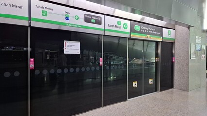 Signages and Wayfinding at Singapore Subway Metro Stations | May 2025
