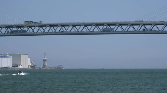 サンシャインワーフ神戸からみる東神戸大橋 (タイムラプス)