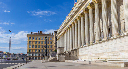 Obraz premium Panorama of the historic courthouse in Lyon, France