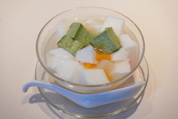 Chinese Sweets, Almond Tofu or Jelly - 中華料理 杏仁豆腐