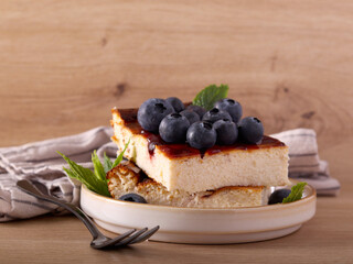 Cheesecake slices with blueberry